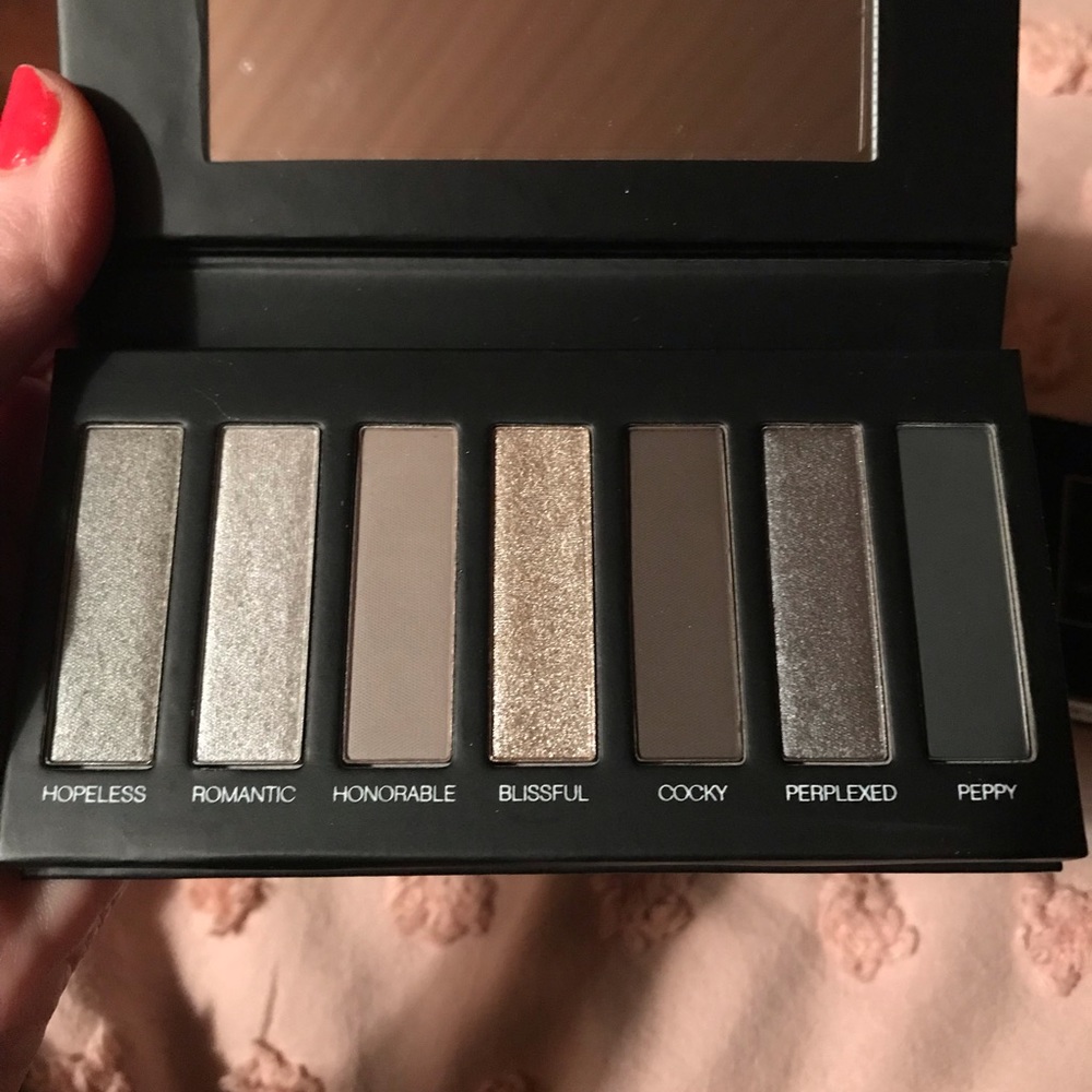 Younique Eyeshadow Palette 2.